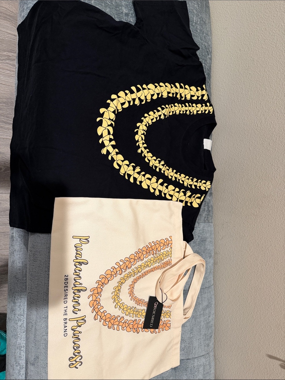 NWT 2BDesired Puakenikeni Princess Tote Bag & Shirt